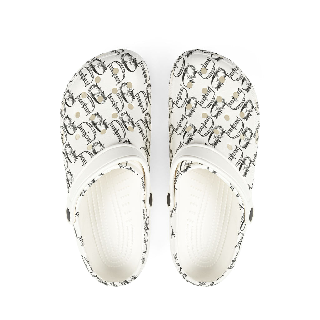 Fashionable EVA Foam Clogs with Stylish Graphic Print