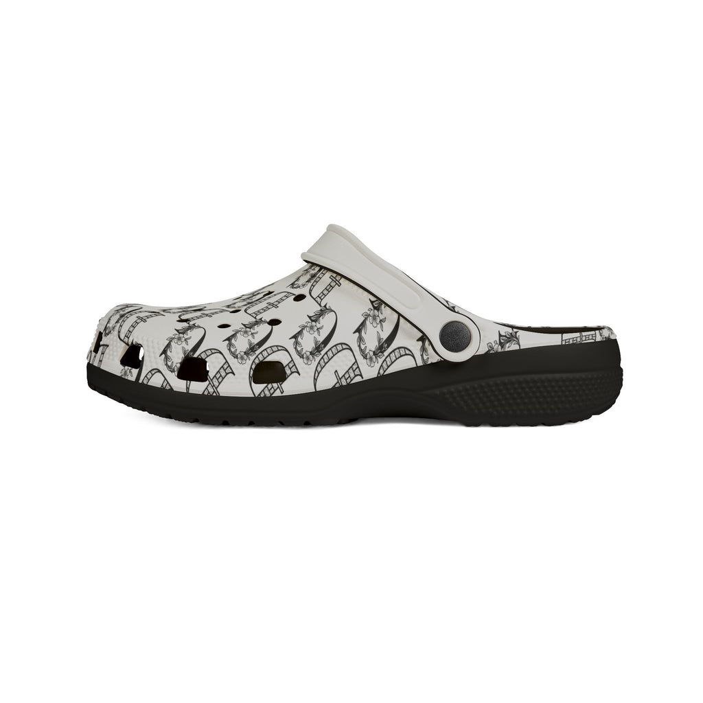 Fashionable EVA Foam Clogs with Stylish Graphic Print